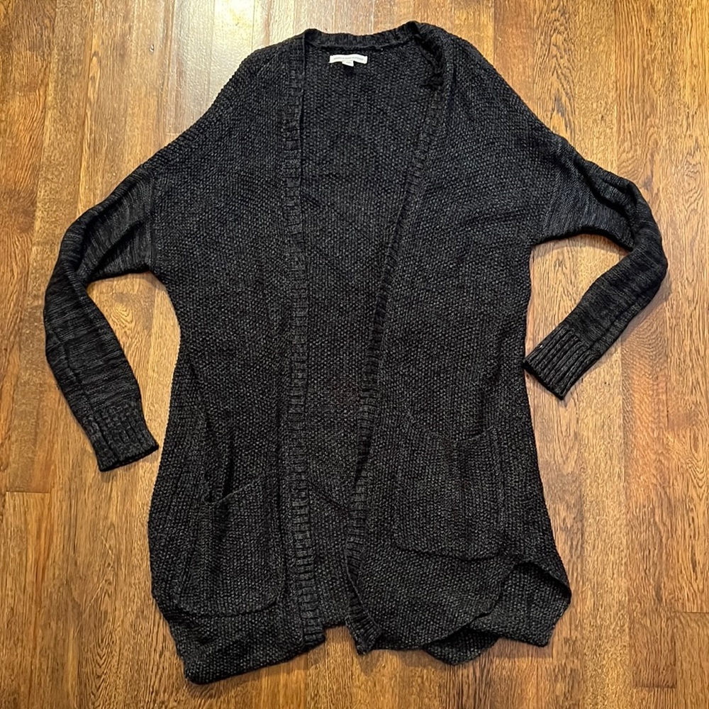 Women’s American eagle sweater with pockets size medium, like new